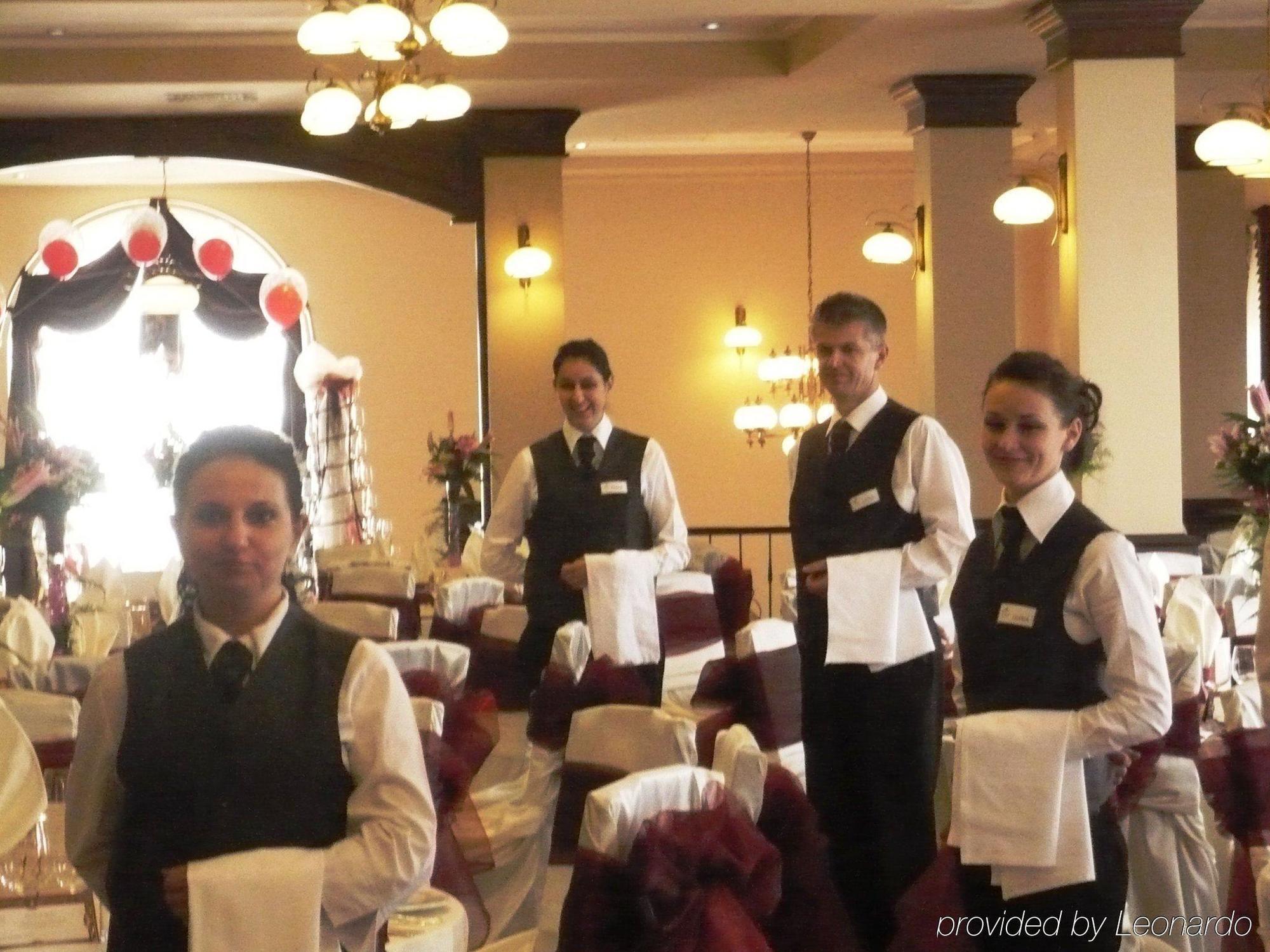 Royal Class Hotel Cluj-Napoca Ristorante foto